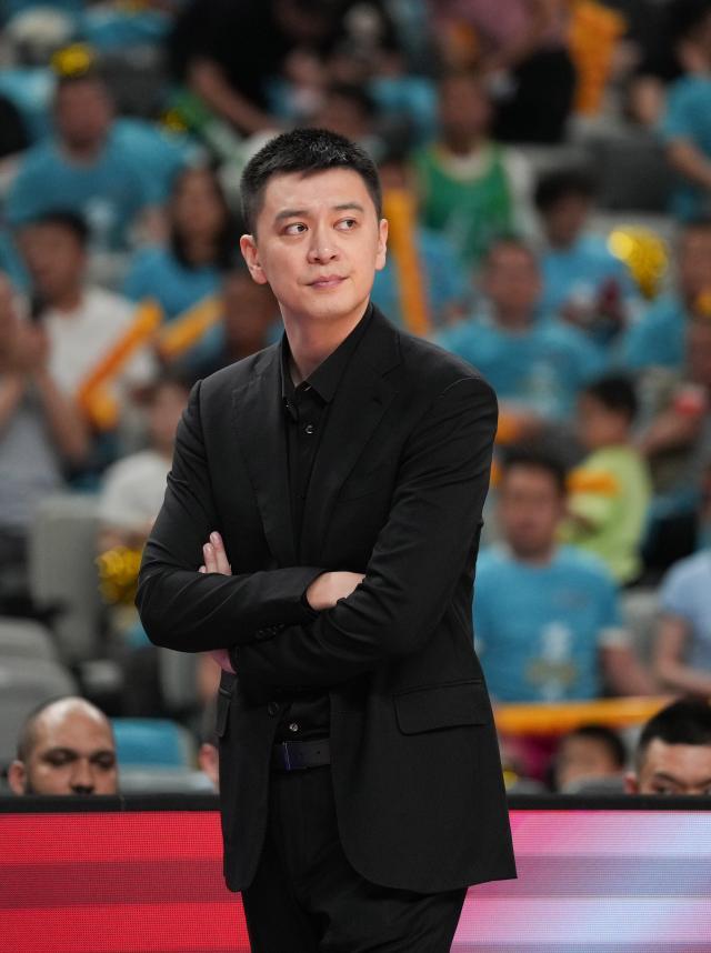 九游体育-杨鸣：不敢说建立王朝 但这次夺冠的压力最大